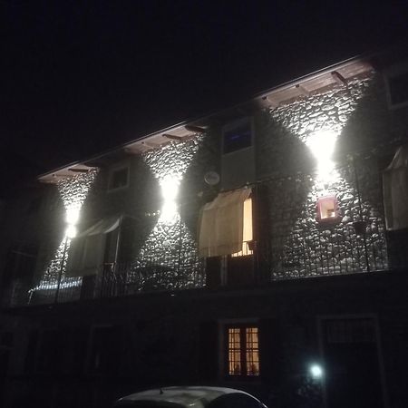 Dulcius Ex Asperis Bed & Breakfast Ponte Nizza Exteriör bild