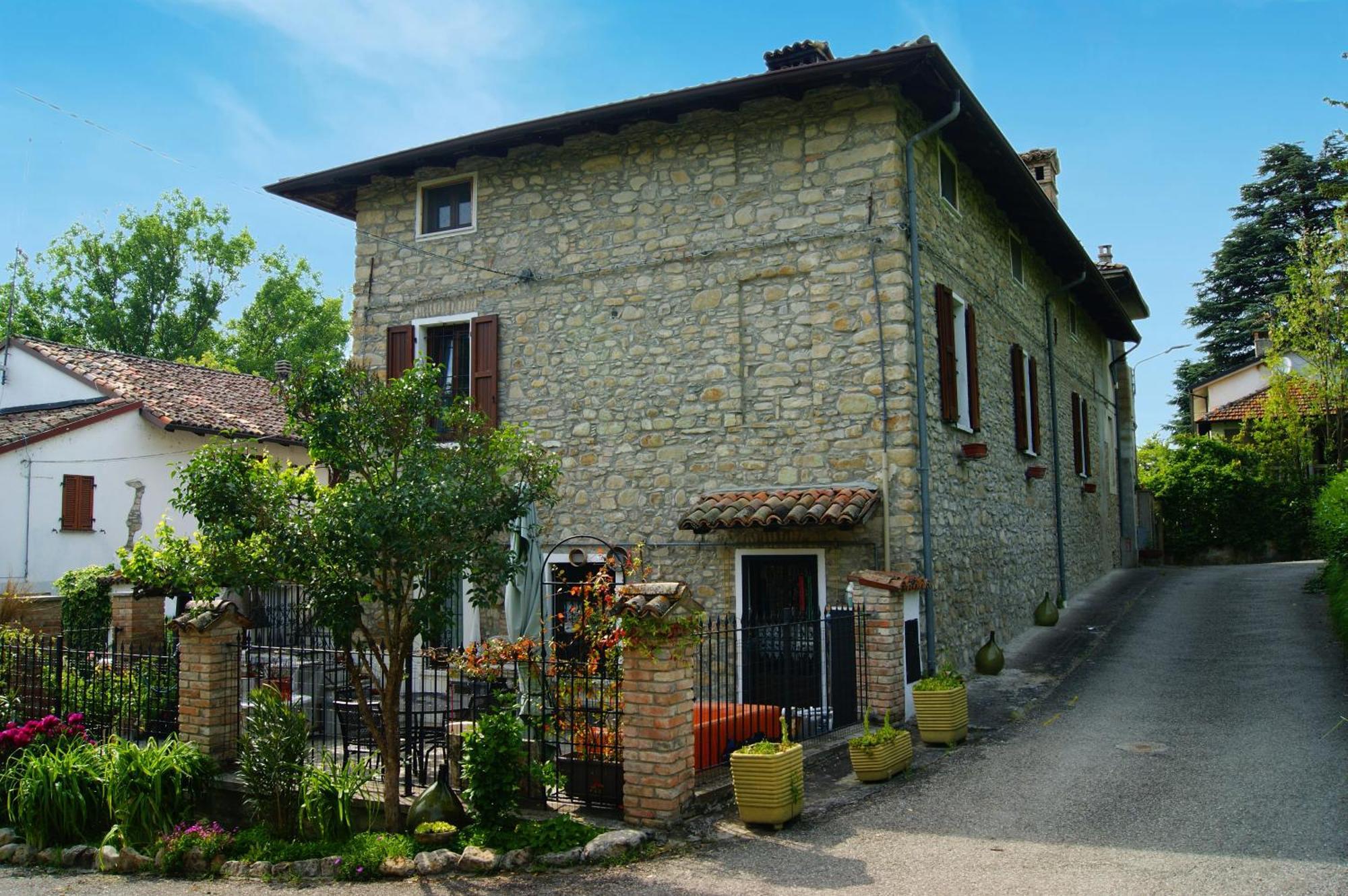Dulcius Ex Asperis Bed & Breakfast Ponte Nizza Exteriör bild